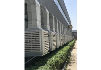 新鄉(xiāng)天力鋰能負壓風機+冷風機降溫案例